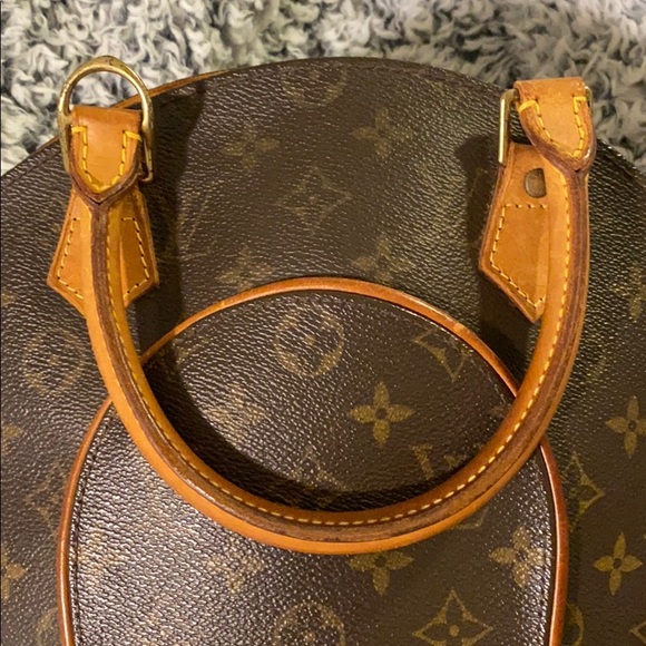 Authentic Eclipse PM Monogram Louis Vuitton - Picture 9 of 15